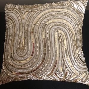 Accent pillow